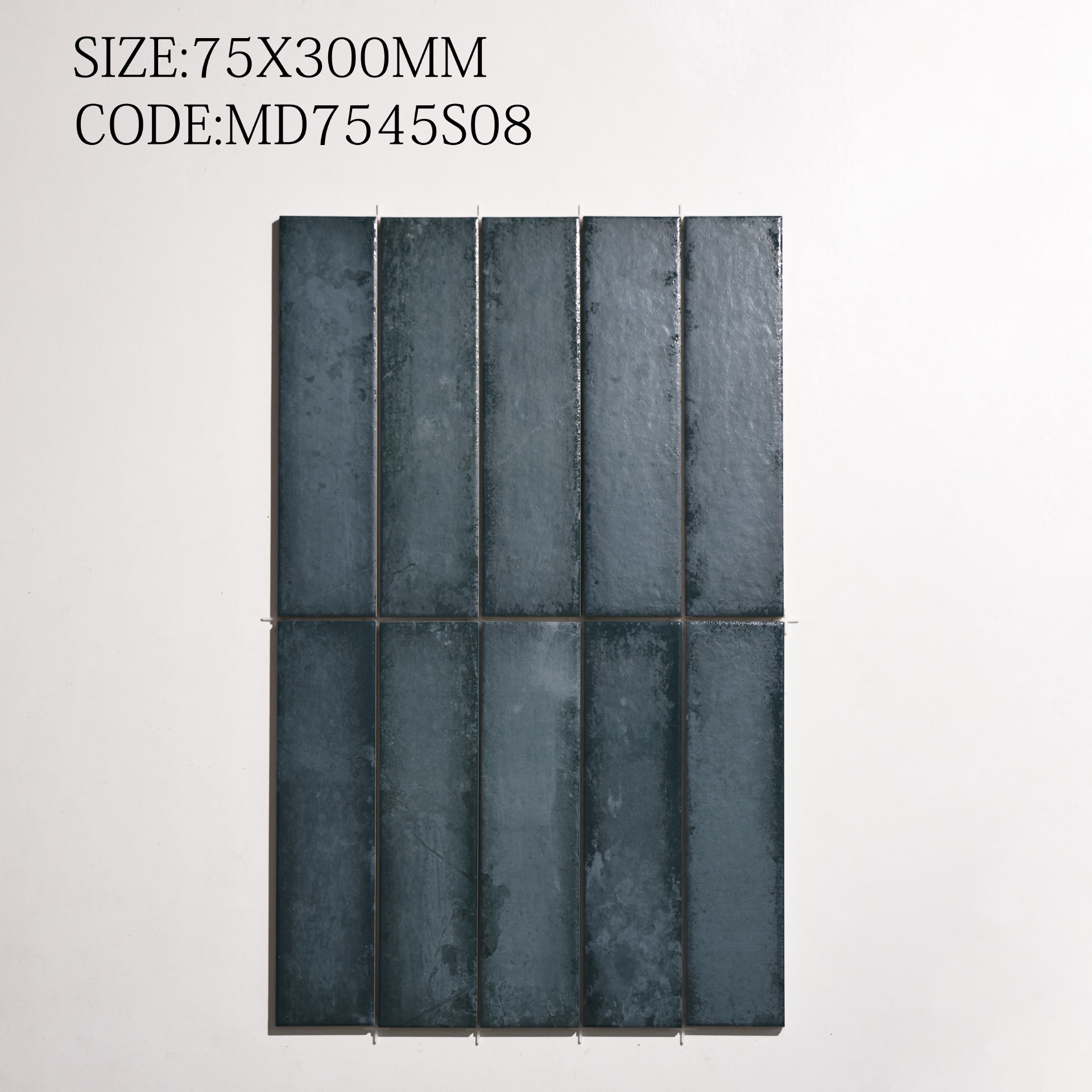 Tường nội thất ốp gạch 75x300mm dập nổi xếp so le