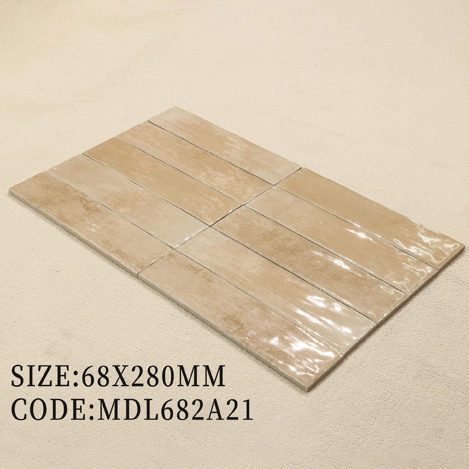 Mảng tường điểm nhấn ốp gạch Amazon 68x280mm xếp so le