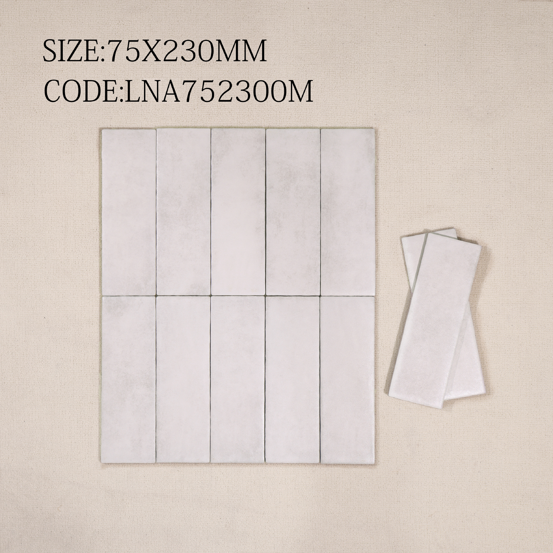 Tường nội thất ốp gạch thẻ 70x230mm xếp so le tông be