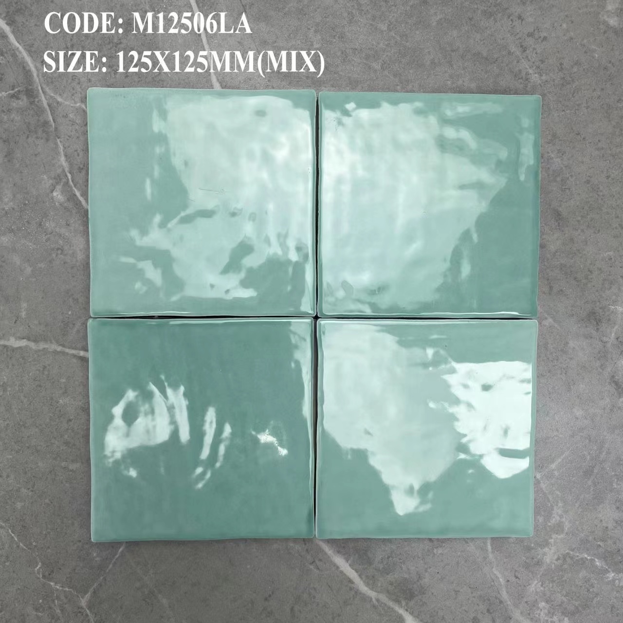 Viên gạch ceramic vuông 125x125mm chụp chính diện