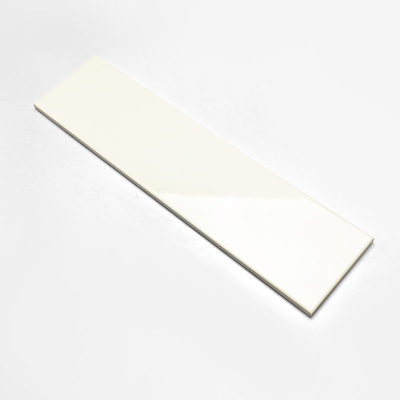 Tường bếp ốp gạch thẻ ceramic 100x300mm xếp ngang