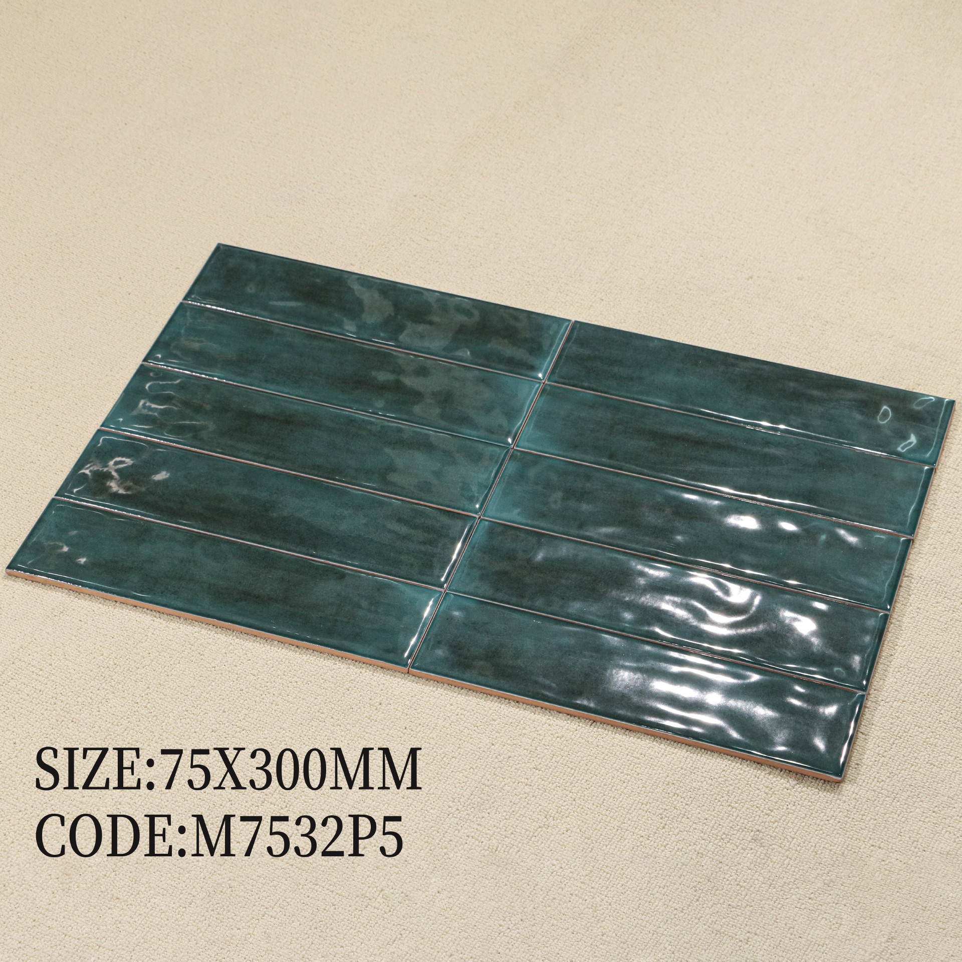 Mảng tường ốp gạch thẻ 75x300mm xếp so le men bóng