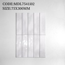 Tường quán cà phê ốp gạch 75x300mm xếp dọc liền mạch