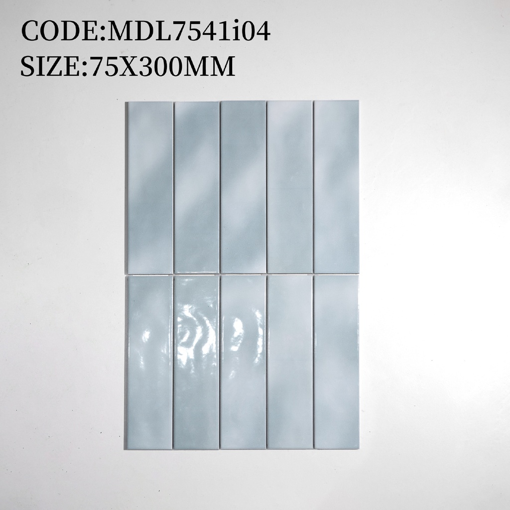 Cận cảnh men bóng như gương trên khuôn gợn sóng vi mô
