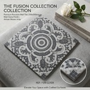 Viên gạch porcelain 200x200mm chụp thẳng thấy toàn bộ hoạ tiết mosaic