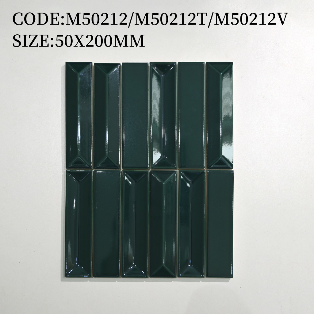 Ba viên gạch ceramic 50x200mm thể hiện khuôn lồi, lõm và phẳng