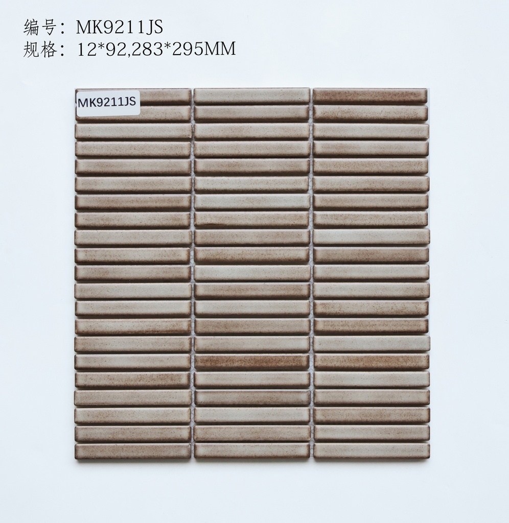 Vỉ gạch mosaic porcelain 283x295mm chụp chính diện trên nền sáng