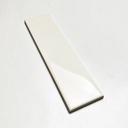 Tường bếp ốp gạch thẻ nhỏ 50x200mm xếp so le