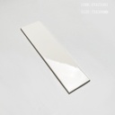 Cận cảnh bề mặt men của gạch thẻ 75x300mm
