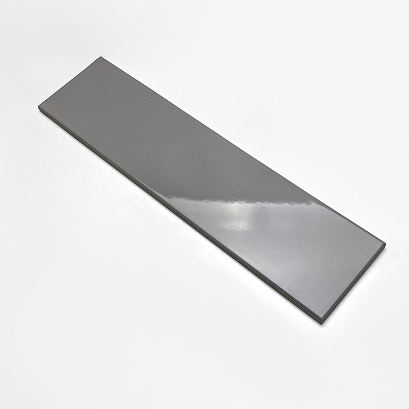 Tường bếp ốp gạch thẻ ceramic 100x300mm xếp ngang