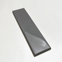 Tường bếp ốp gạch thẻ nhỏ 50x200mm xếp so le