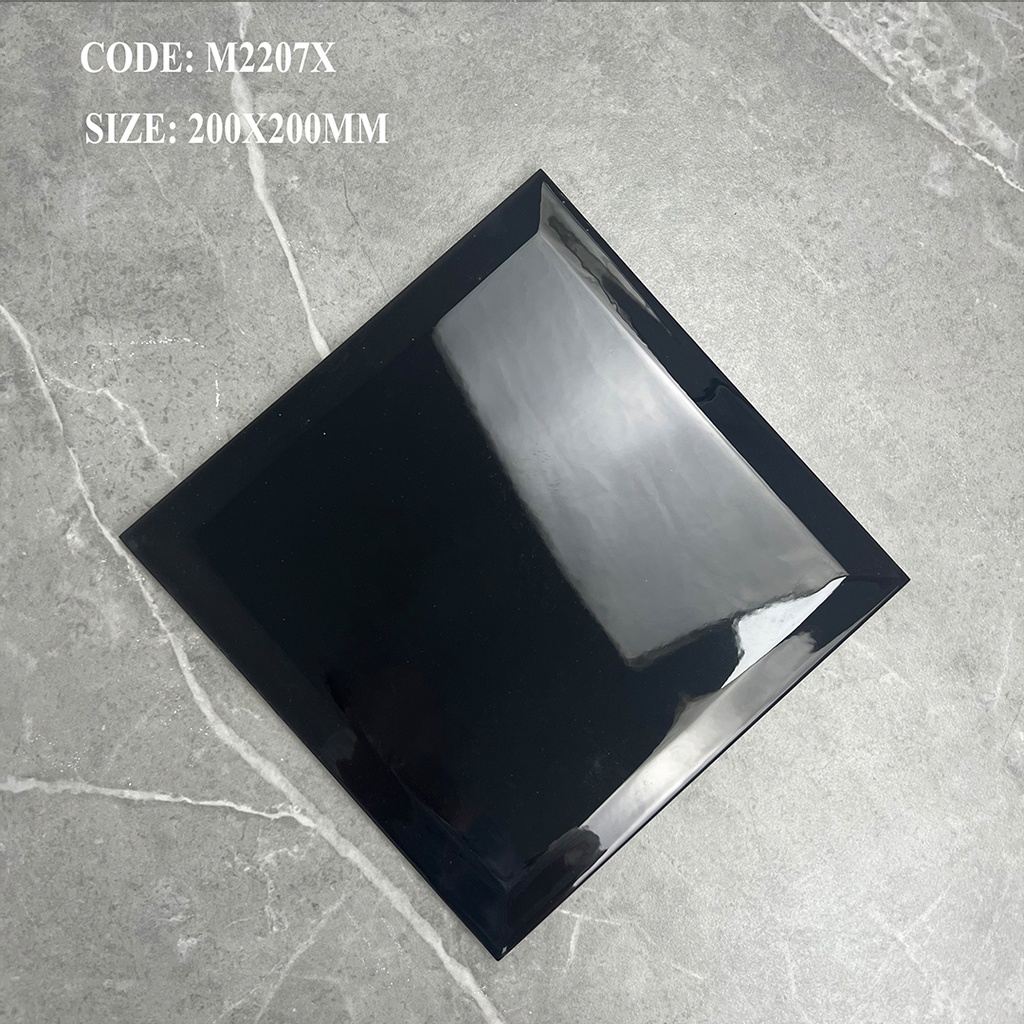 Cận cảnh bề mặt phủ hạt cát và cạnh phẳng của viên 200x200mm
