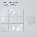 Hai màu trắng và be của gạch ceramic 120x120mm đặt cạnh nhau